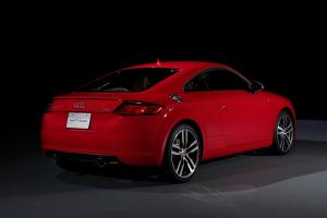 Audi TT Coupe 2.0 TFSI Quattro 2015 года  (JP)